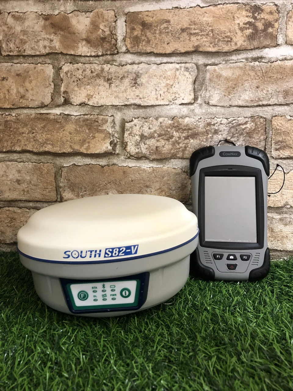 GNSS приемник South S82-V с контроллером South S10 б/у pic 1